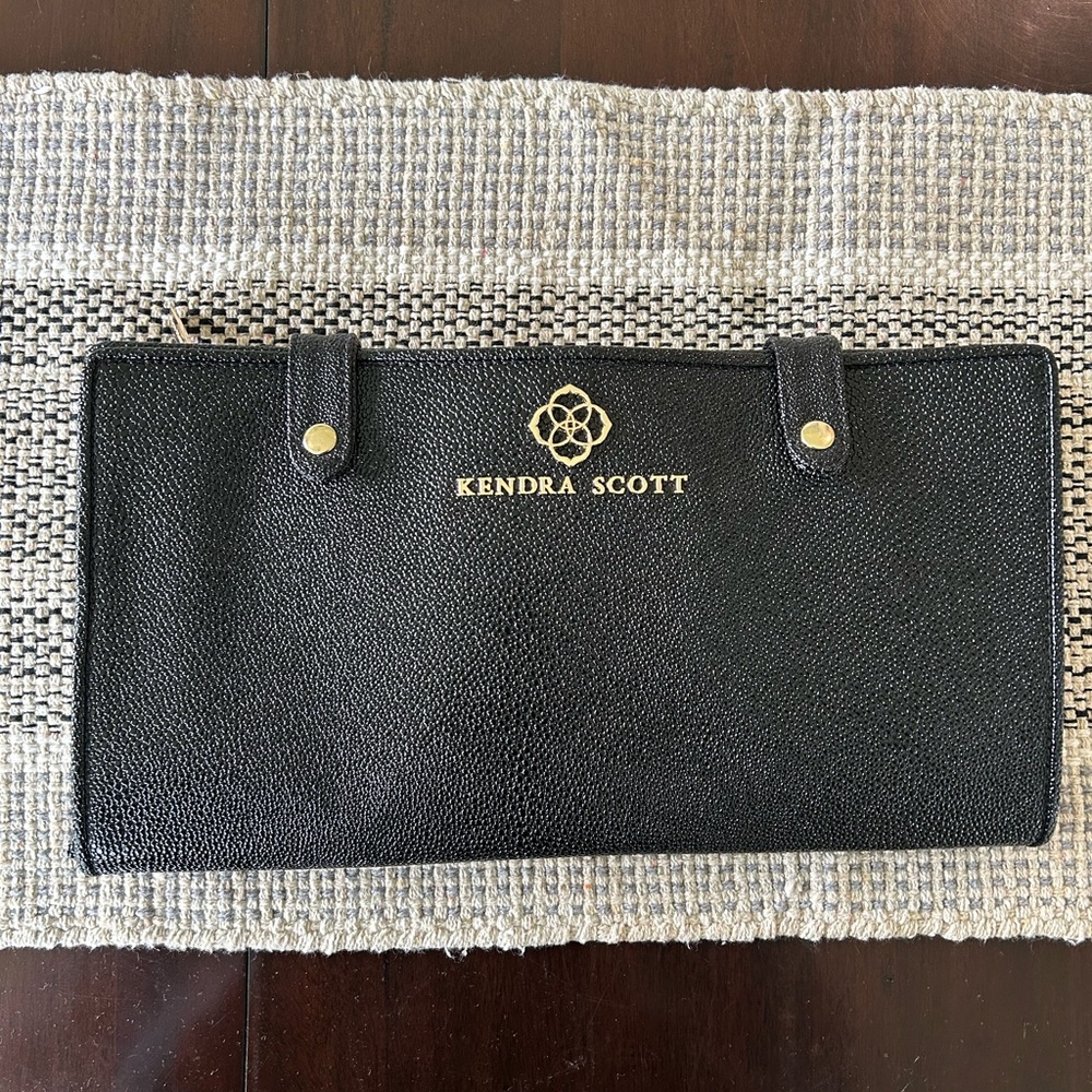 Kendra Scott Black Clutch/jewelry storage